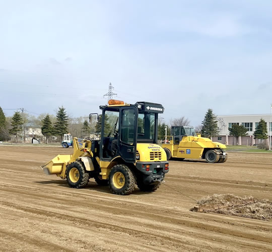 阿寒小学校のグランド整備